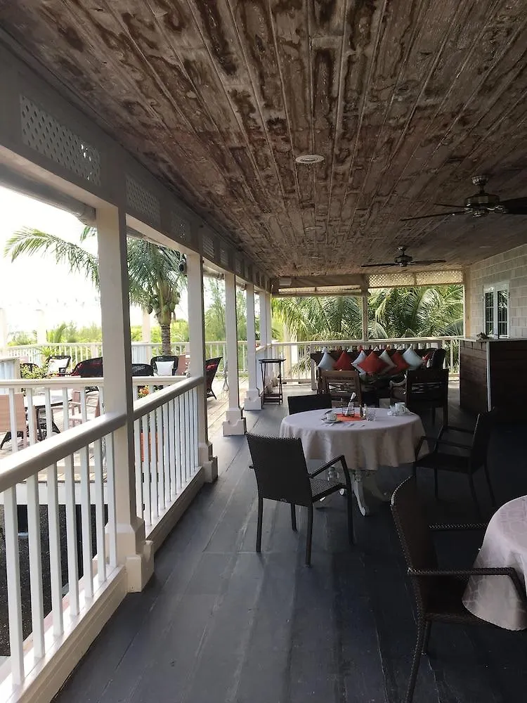 A Stone'S Throw Away Hotel Nassau